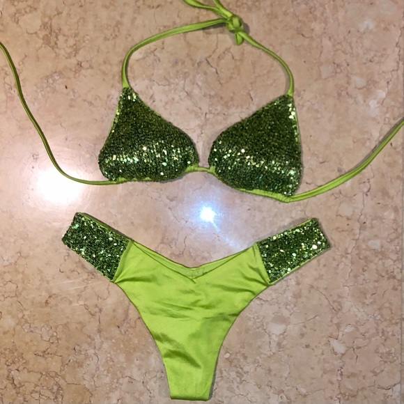CALZEDONIA Other - CALZEDONIA Elle Woods inspired swim set